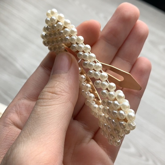 NEW Pearl hair clips, barrettes, accessories - Picture 3 of 12